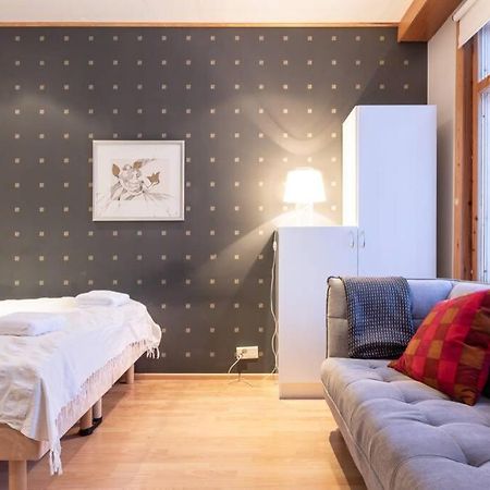 Cozy 1 Bedroom Apt And Free Parking By The Railway Station Oulu Exterior foto